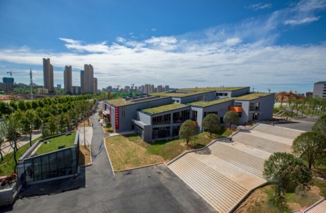 恒定一年，重塑一生：恒定中学高复部招生简章